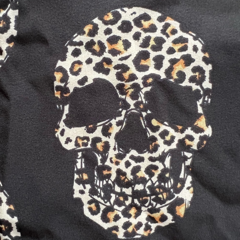BUNDLE: (1) Emery Rose woman’s Halloween skull blouse size: S + (1) earrings. - Picture 4 of 14